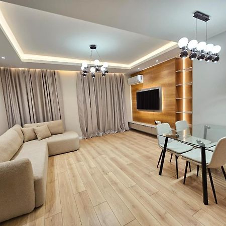 Miku Apartment-Modern 2Bedroom In Prime Location Tiranë Ngoại thất bức ảnh