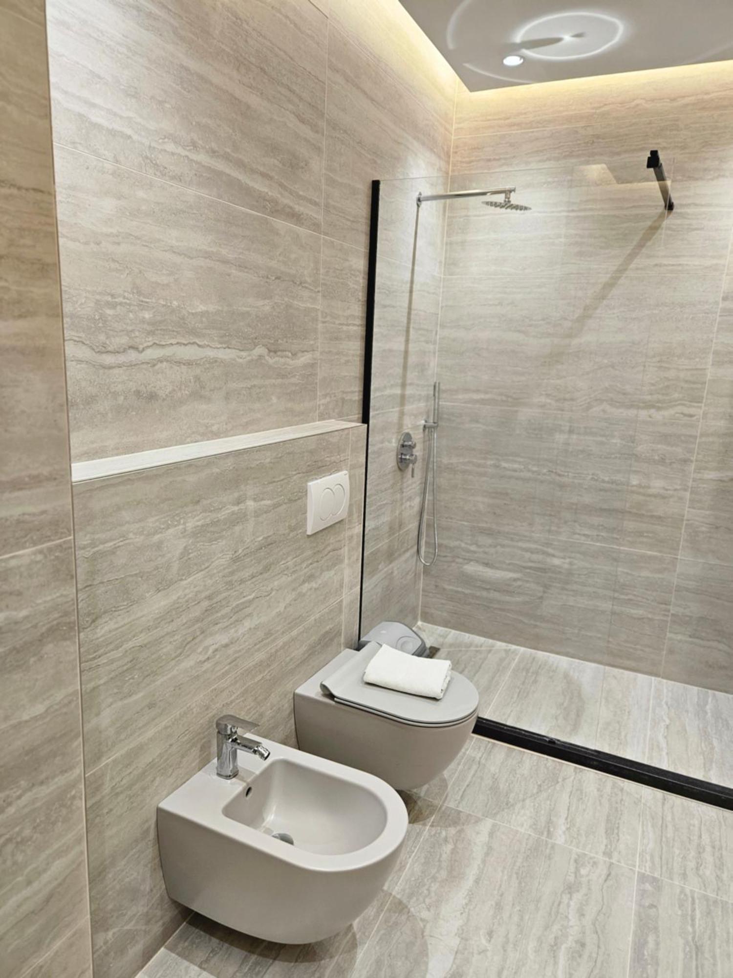 Miku Apartment-Modern 2Bedroom In Prime Location Tiranë Ngoại thất bức ảnh