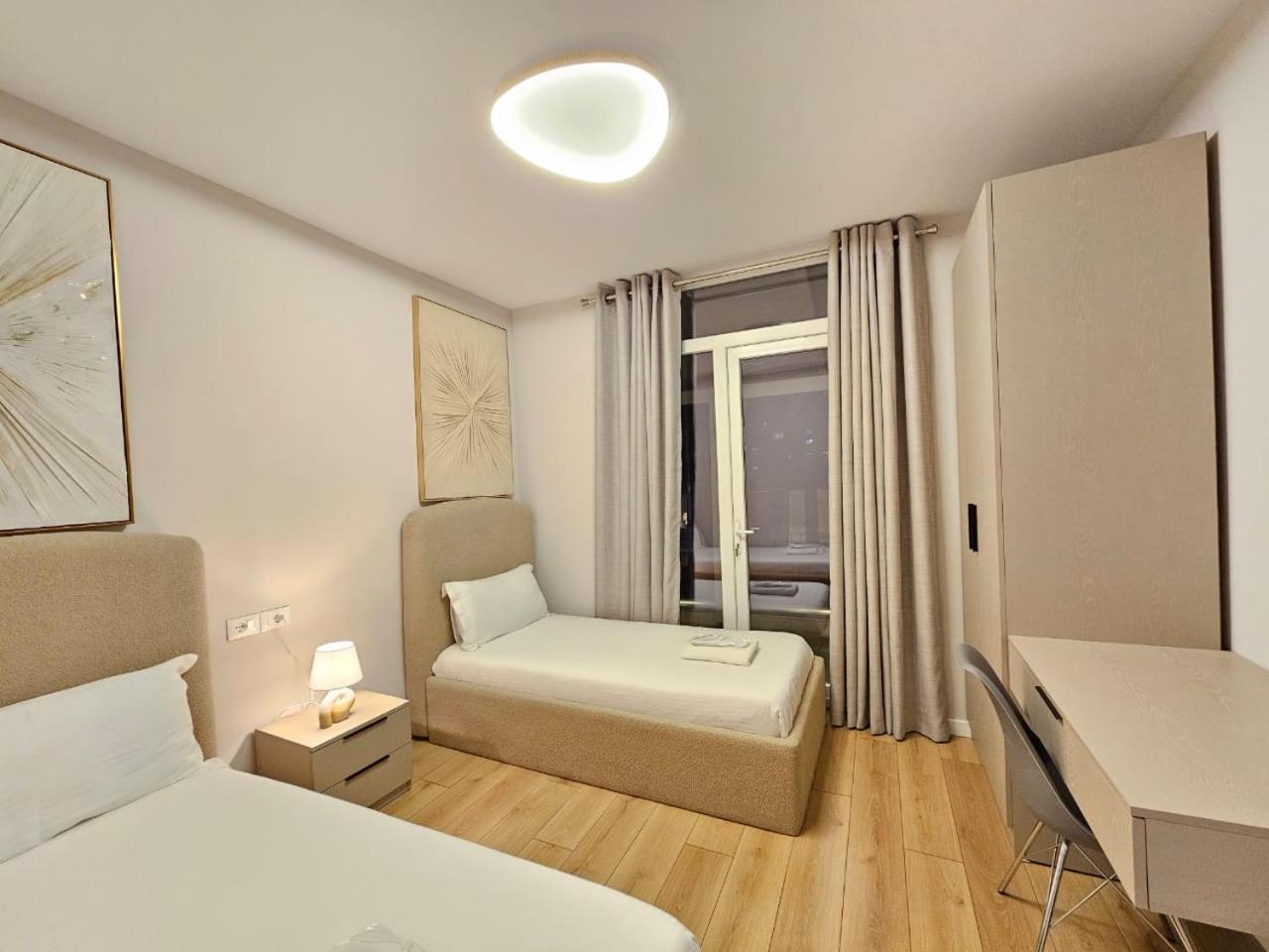 Miku Apartment-Modern 2Bedroom In Prime Location Tiranë Ngoại thất bức ảnh